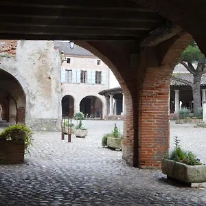 Au Centre D'art Arkad , Auvillar France